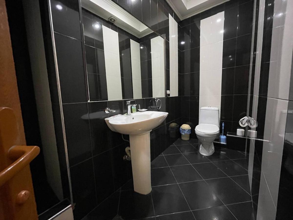 Olive Hotel Yerevan Bagian luar foto