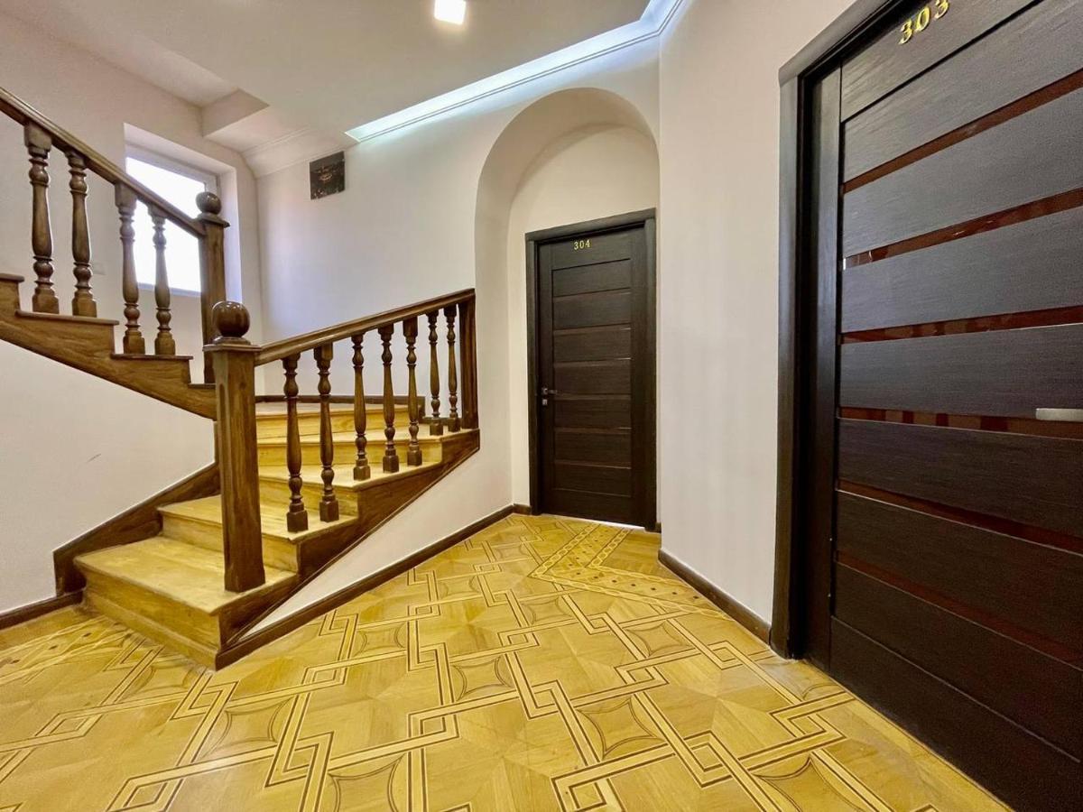 Olive Hotel Yerevan Bagian luar foto