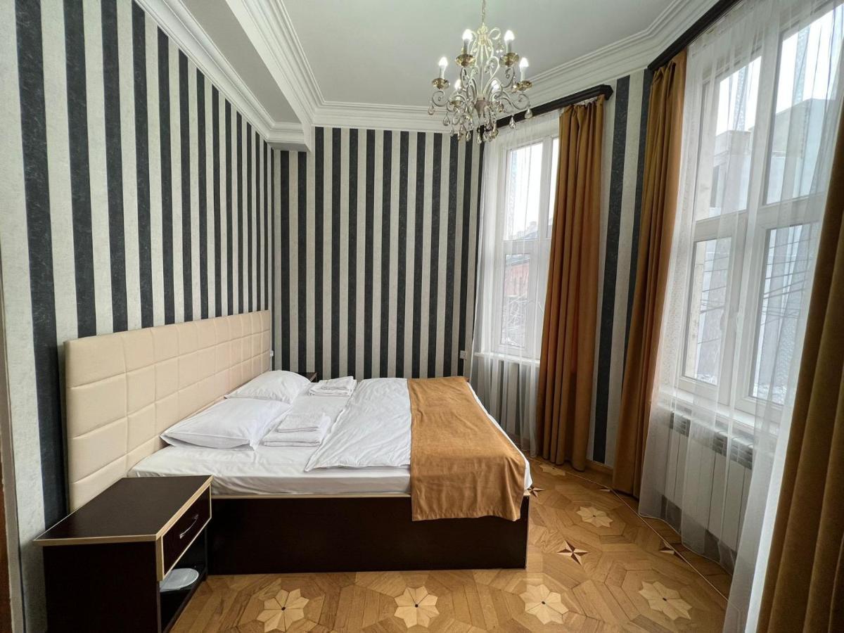 Olive Hotel Yerevan Bagian luar foto