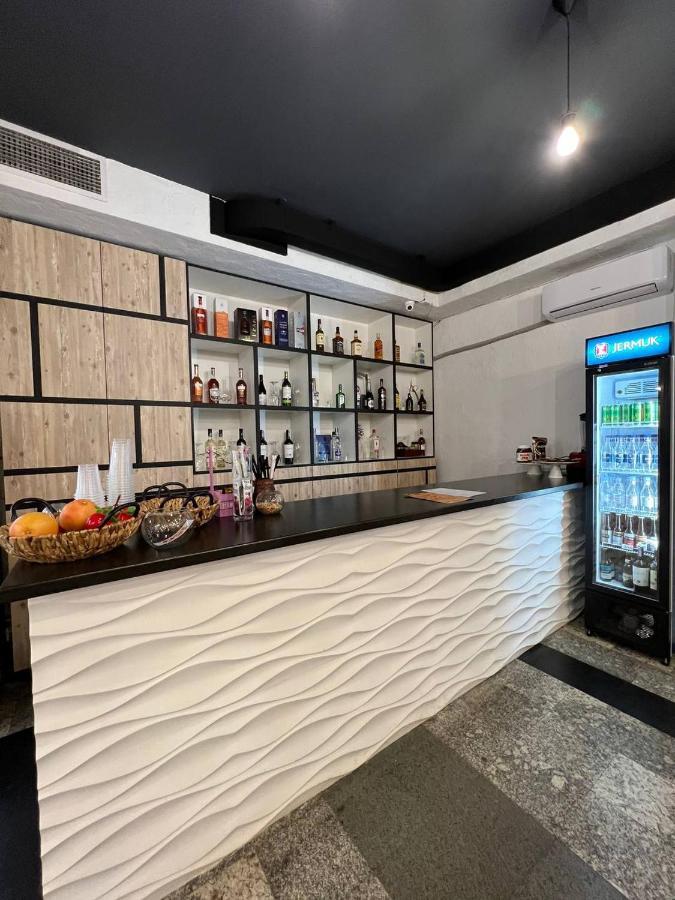 Olive Hotel Yerevan Bagian luar foto