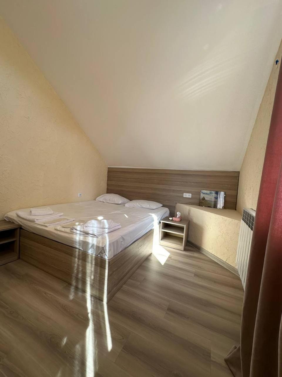 Olive Hotel Yerevan Bagian luar foto