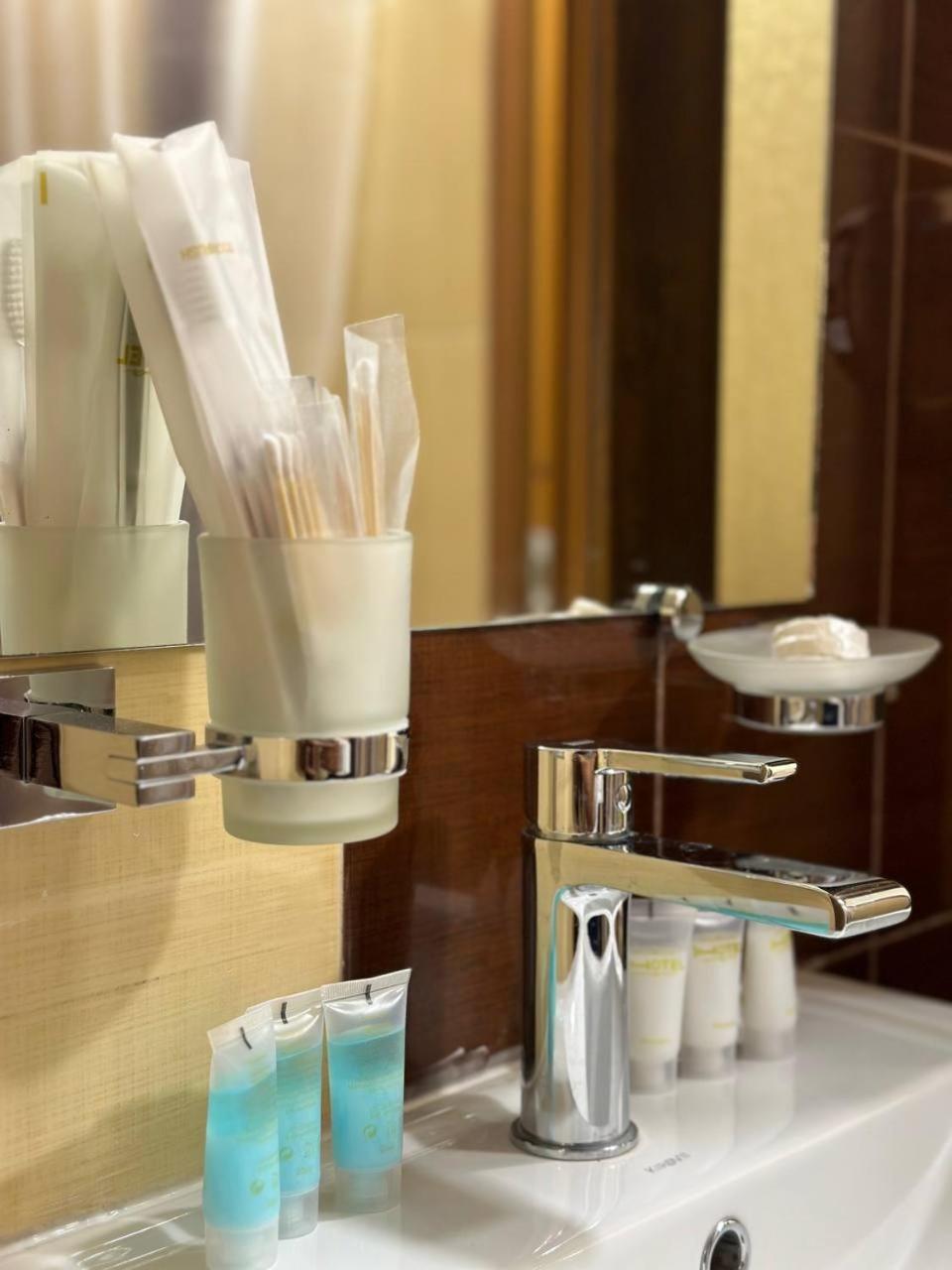 Olive Hotel Yerevan Bagian luar foto
