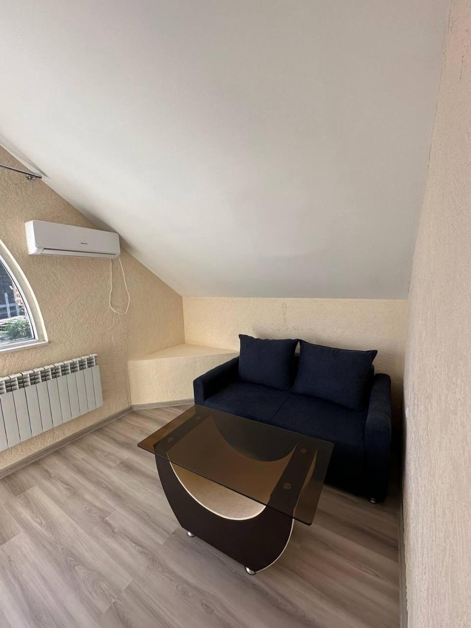 Olive Hotel Yerevan Bagian luar foto